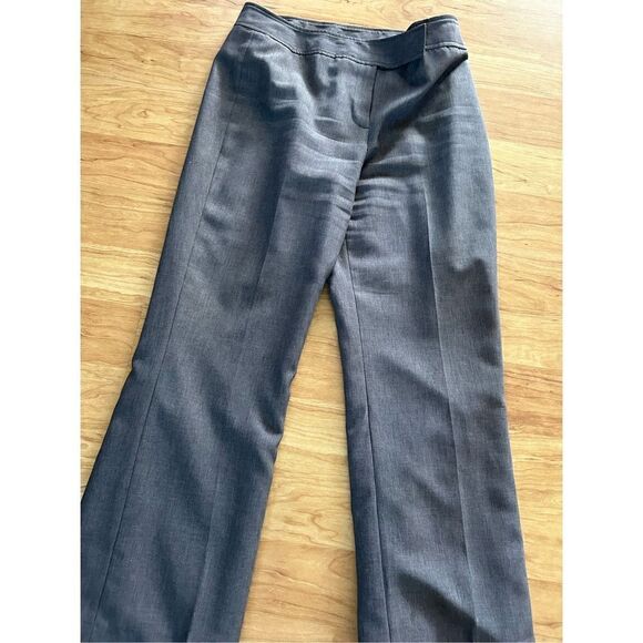 Tahari gray suit size 12 - Picture 4 of 4